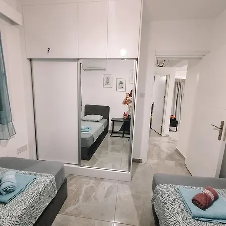 Sea Shell 8 Lovely 2-bedroom * Agios Georgios (Famagusta)